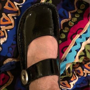 Black patent Alegria shoes
